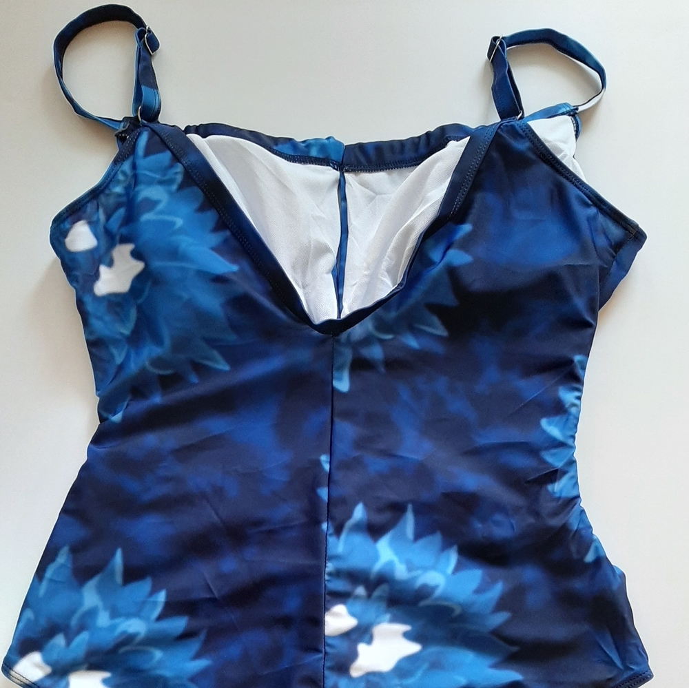 One Piece Swimsuit - Picture 7 of 8